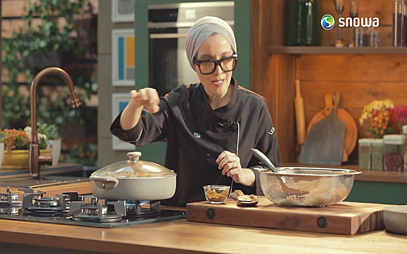 Кухня Снуа - плов с курицей и овощами.