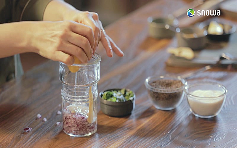 Кухня Аснова - Салат из жареных баклажанов и грибов.