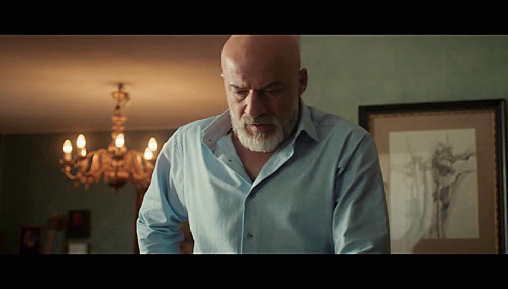 Notorious S01E01 (For Visually-Impaired)
