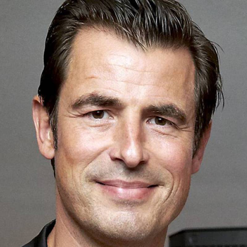 Claes Bang