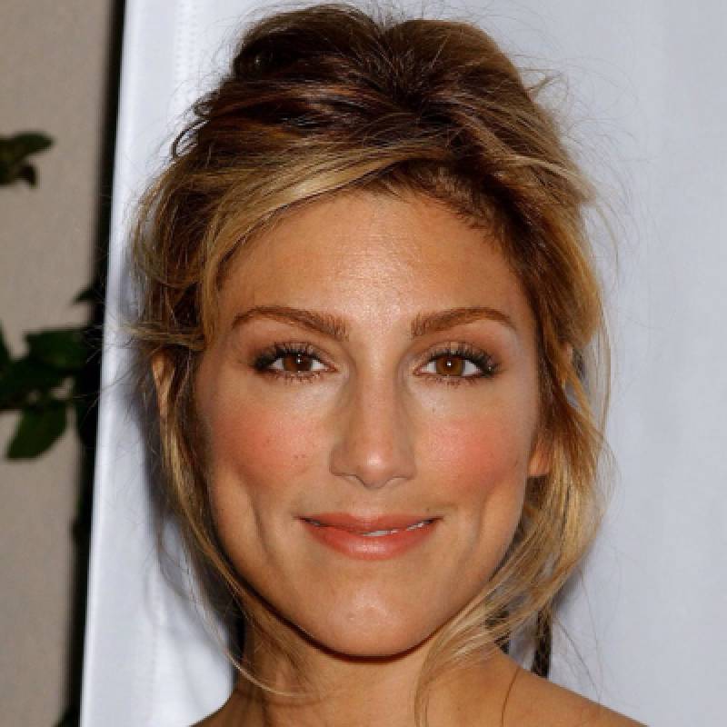 Jennifer Esposito