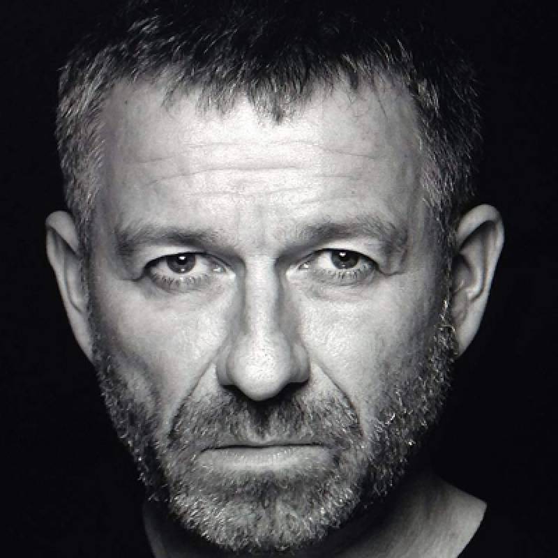 Sean Pertwee