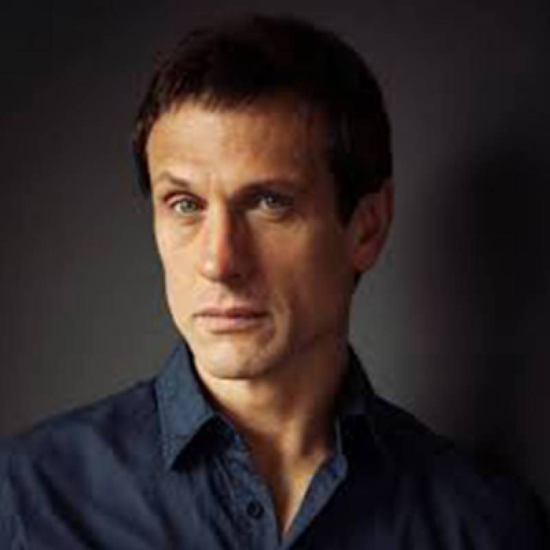 Simon Merrells