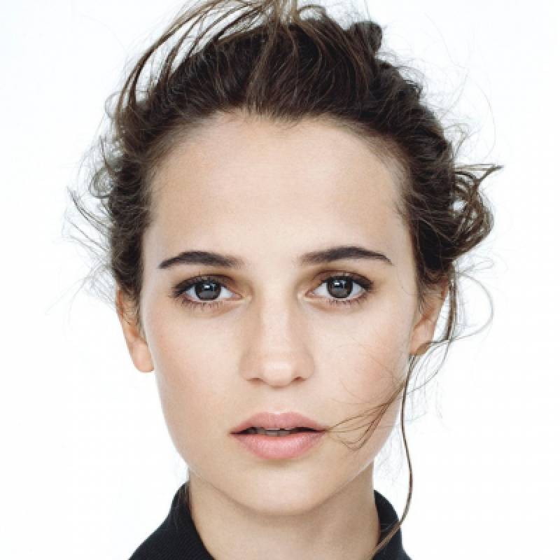 Alicia Vikander