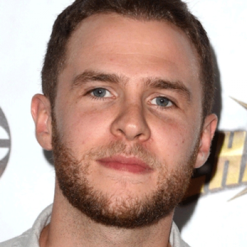 Iain De Caestecker