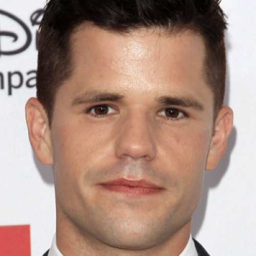 Charlie Carver