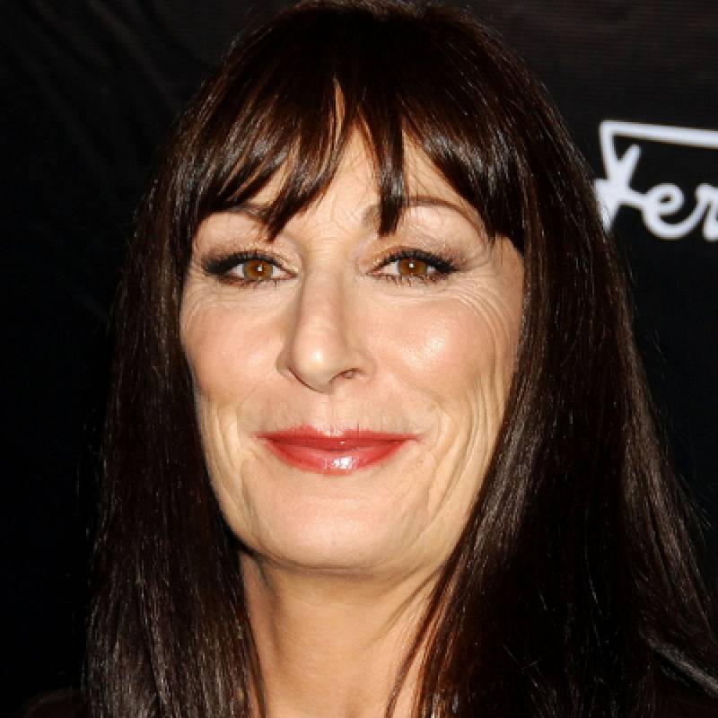 Anjelica Huston