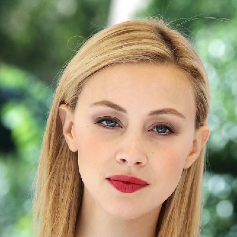 Sarah Gadon