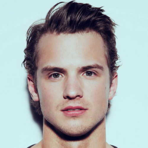 Freddie Stroma