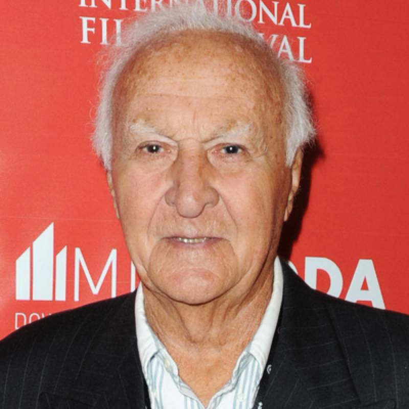 Robert Loggia