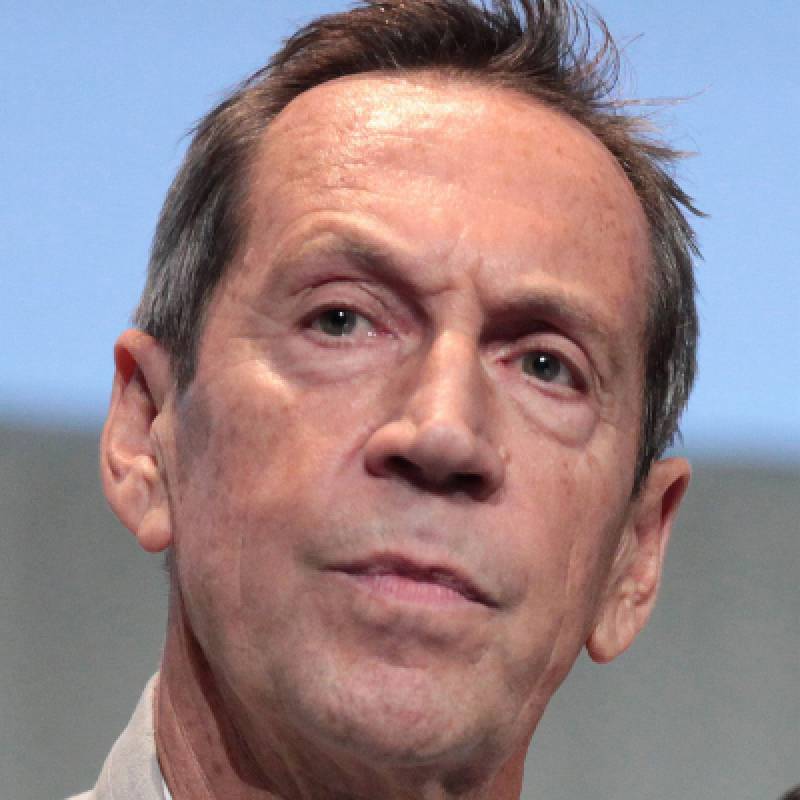 Jonathan Hyde