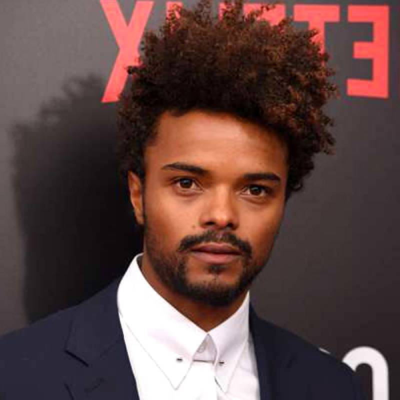 Eka Darville