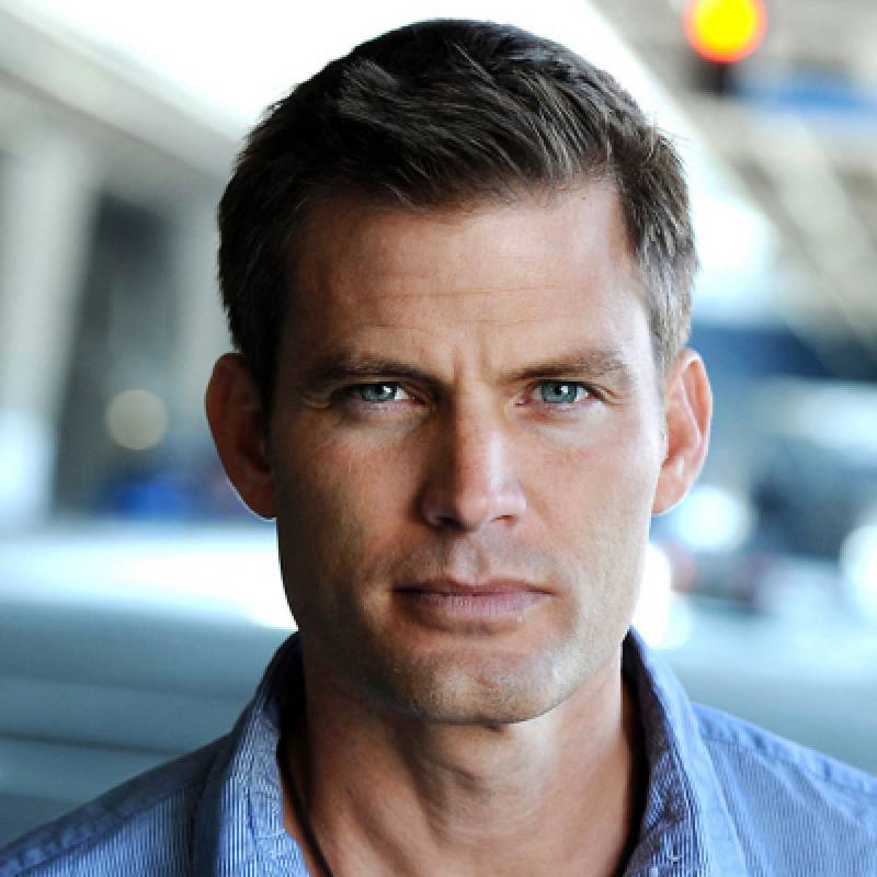 Casper Van Dien