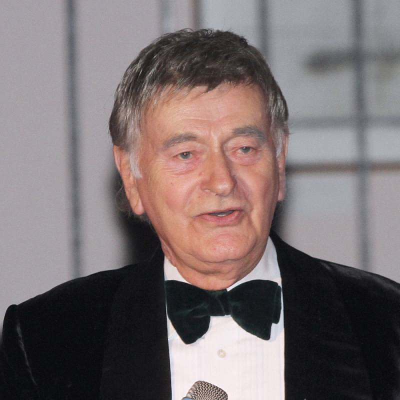 Barrie Ingham