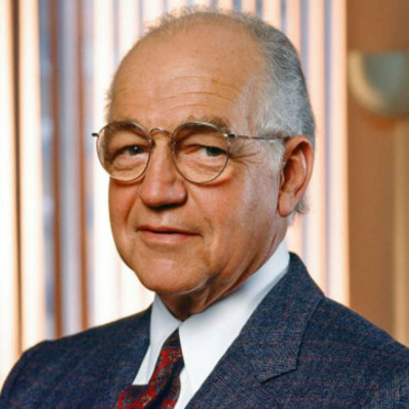 Richard Dysart